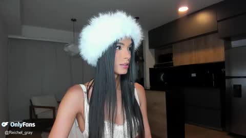 Snapshot of reichel_gray chatting on November 1, 2:24 am REICHEL online show from November 1, 2:24 am