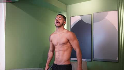 Snapshot of reik_von chatting on November 24, 12:16 pm Reik online show from November 24, 12:16 pm