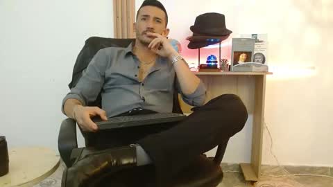   REIKO  online show from November 8, 7:56 pm