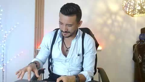   REIKO  online show from January 6, 2:54 pm