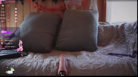 Snapshot of reinacatchile chatting on October 18, 7:03 pm Reinacatchile online show from October 18, 7:03 pm