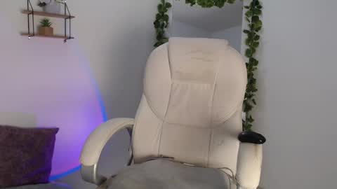 Erika online show from December 11, 3:02 am