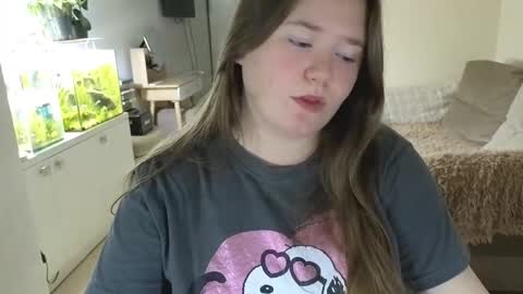 Snapshot of remirann_ chatting on November 18, 5:23 am Ann OF - remirann21 online show from November 18, 5:23 am