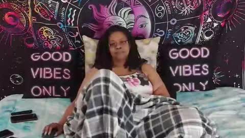 RenaeCumsAlot online show from February 3, 6:57 pm