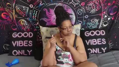 RenaeCumsAlot online show from March 2, 3:30 pm