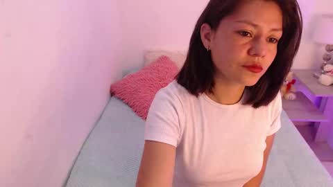 renataj online show from November 20, 7:13 pm