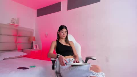 Renata online show from December 14, 1:05 pm