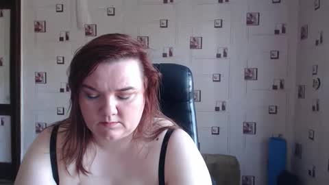 renataoia online show from April 2, 10:02 am