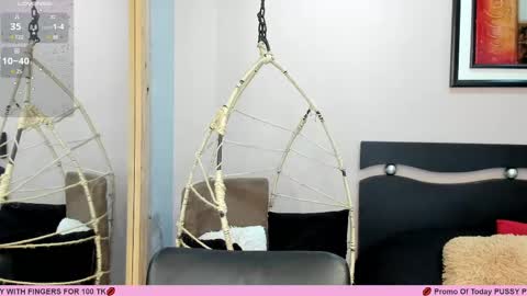 Snapshot of renataruiz_rr chatting on February 28, 12:09 pm online show from February 28, 12:09 pm