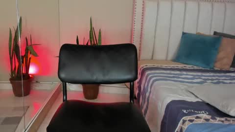 Snapshot of renataruiz_rr chatting on March 3, 6:12 pm online show from March 3, 6:12 pm