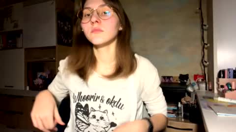 Snapshot of renayreisdorf chatting on February 10, 4:33 pm Mia online show from February 10, 4:33 pm