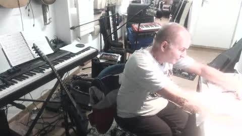 Snapshot of renefr chatting on December 1, 10:10 pm renefr online show from December 1, 10:10 pm