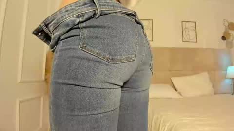 Rennatha online show from March 2, 3:37 pm