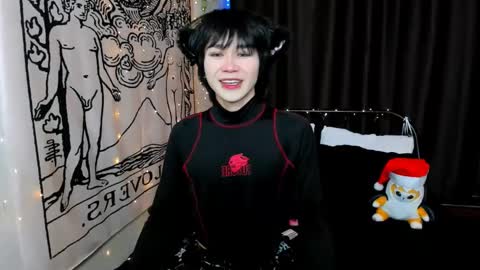 Snapshot of rennuts chatting on December 25, 2:23 pm rennuts online show from December 25, 2:23 pm