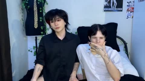 Snapshot of rennuts chatting on February 11, 11:12 pm rennuts online show from February 11, 11:12 pm