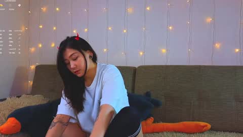 renochka online show from December 6, 2:17 pm