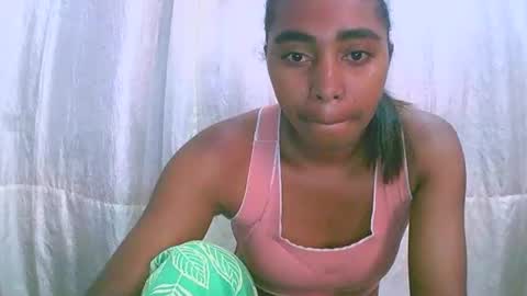 Snapshot of rephaleta chatting on December 10, 6:22 am Rephaleta online show from December 10, 6:22 am