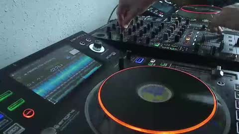 Snapshot of reticuli chatting on March 1, 6:00 pm GearPorn online show from March 1, 6:00 pm