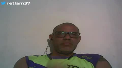Snapshot of retlam37 chatting on December 9, 7:17 am Walter online show from December 9, 7:17 am