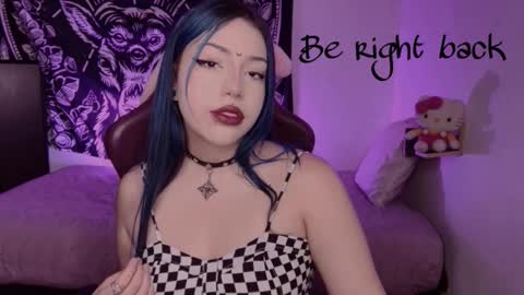 Snapshot of revenmiller_ chatting on September 18, 3:03 pm Reven online show from September 18, 3:03 pm