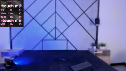 Snapshot of revenmiller_ chatting on November 19, 11:05 pm Reven online show from November 19, 11:05 pm