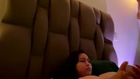 Snapshot of rexaybladee chatting on October 15, 9:48 pm Rexa y blade online show from October 15, 9:48 pm