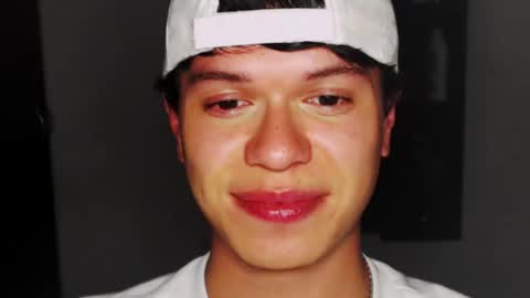 Snapshot of rexbunnybody chatting on March 8, 12:33 am Rex online show from March 8, 12:33 am