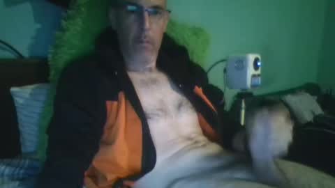 reyes_albert2006 online show from November 10, 1:15 am