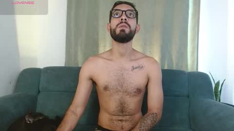 Snapshot of reypablo1 chatting on October 5, 3:43 pm REY PABLO Independent online show from October 5, 3:43 pm