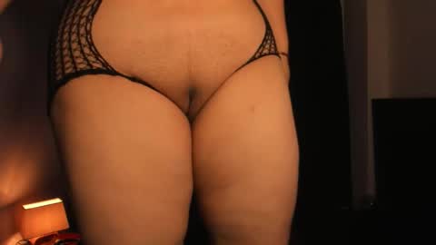 Snapshot of rhondavines chatting on December 1, 8:47 pm Rhonda online show from December 1, 8:47 pm