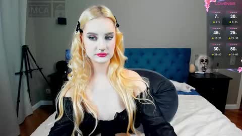 Ria Woods online show from January 6, 6:44 pm