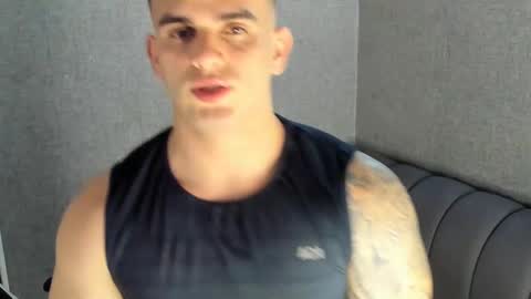 Snapshot of ricardogonzalez666 chatting on January 28, 7:43 am ricardogonzalez666 online show from January 28, 7:43 am