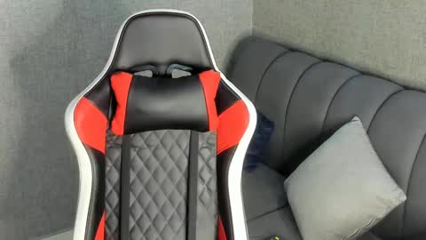 Snapshot of ricardogonzalez666 chatting on February 9, 6:05 pm ricardogonzalez666 online show from February 9, 6:05 pm