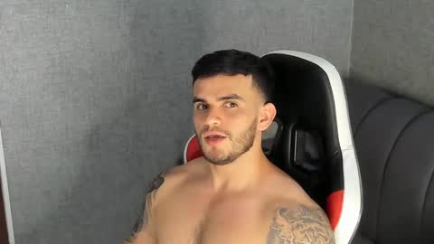 Snapshot of ricardogonzalez666 chatting on February 25, 7:03 pm ricardogonzalez666 online show from February 25, 7:03 pm