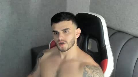 Snapshot of ricardogonzalez666 chatting on March 2, 2:19 am ricardogonzalez666 online show from March 2, 2:19 am