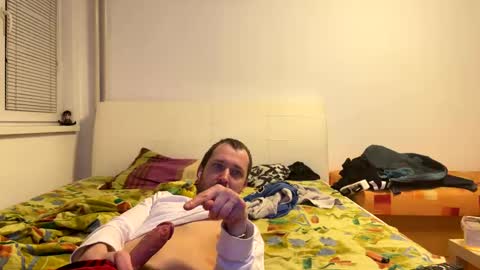 Snapshot of ricciardio chatting on February 24, 5:11 am ricciardio online show from February 24, 5:11 am