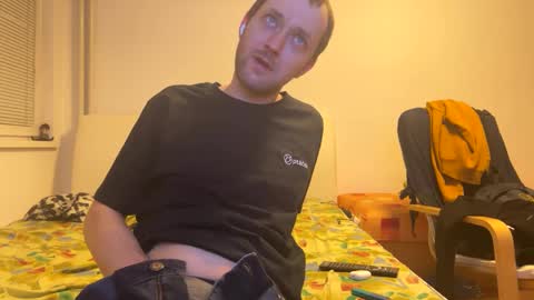 Snapshot of ricciardio chatting on March 9, 9:36 pm ricciardio online show from March 9, 9:36 pm