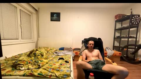 Snapshot of ricciardio chatting on October 6, 10:07 pm ricciardio online show from October 6, 10:07 pm