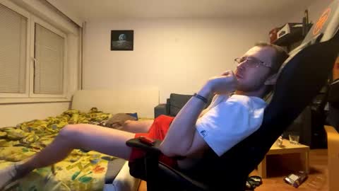 Snapshot of ricciardio chatting on November 1, 4:20 pm ricciardio online show from November 1, 4:20 pm