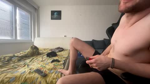 Snapshot of ricciardio chatting on December 15, 11:36 am ricciardio online show from December 15, 11:36 am