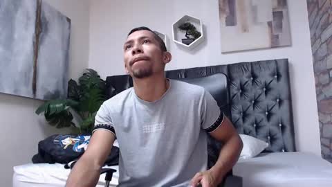 Snapshot of richar_voller chatting on January 7, 11:26 am richar_voller online show from January 7, 11:26 am