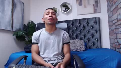 Snapshot of richar_voller chatting on January 10, 11:22 am richar_voller online show from January 10, 11:22 am