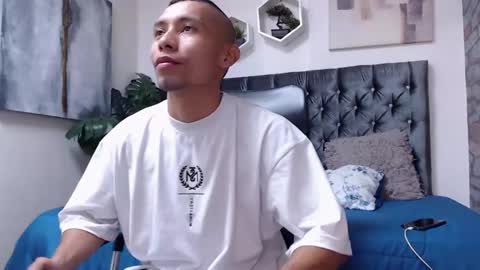 Snapshot of richar_voller chatting on January 23, 11:15 am richar_voller online show from January 23, 11:15 am