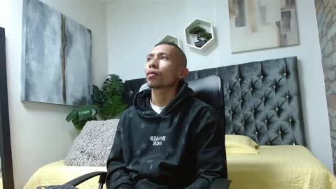 Snapshot of richar_voller chatting on February 12, 11:18 am richar_voller online show from February 12, 11:18 am