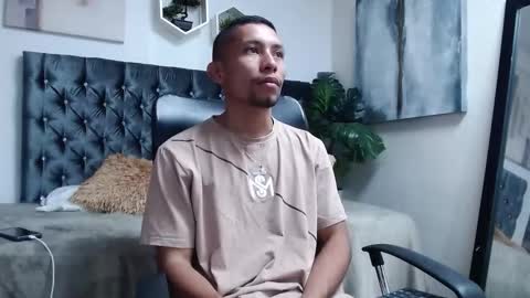 Snapshot of richar_voller chatting on October 6, 11:18 am richar_voller online show from October 6, 11:18 am