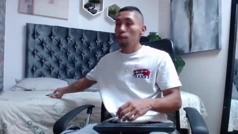 Snapshot of richar_voller chatting on October 21, 11:11 am richar_voller online show from October 21, 11:11 am