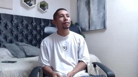 Snapshot of richar_voller chatting on October 26, 1:17 pm richar_voller online show from October 26, 1:17 pm