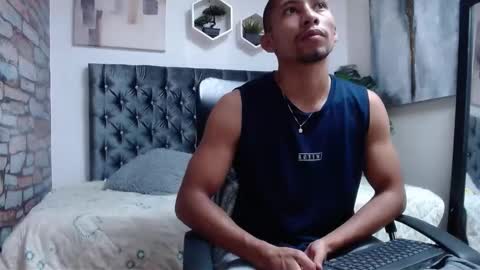 Snapshot of richar_voller chatting on November 4, 11:09 am richar_voller online show from November 4, 11:09 am