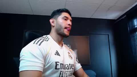 Ricardo online show from January 6, 1:48 pm