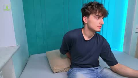 Richard online show from December 19, 3:52 pm